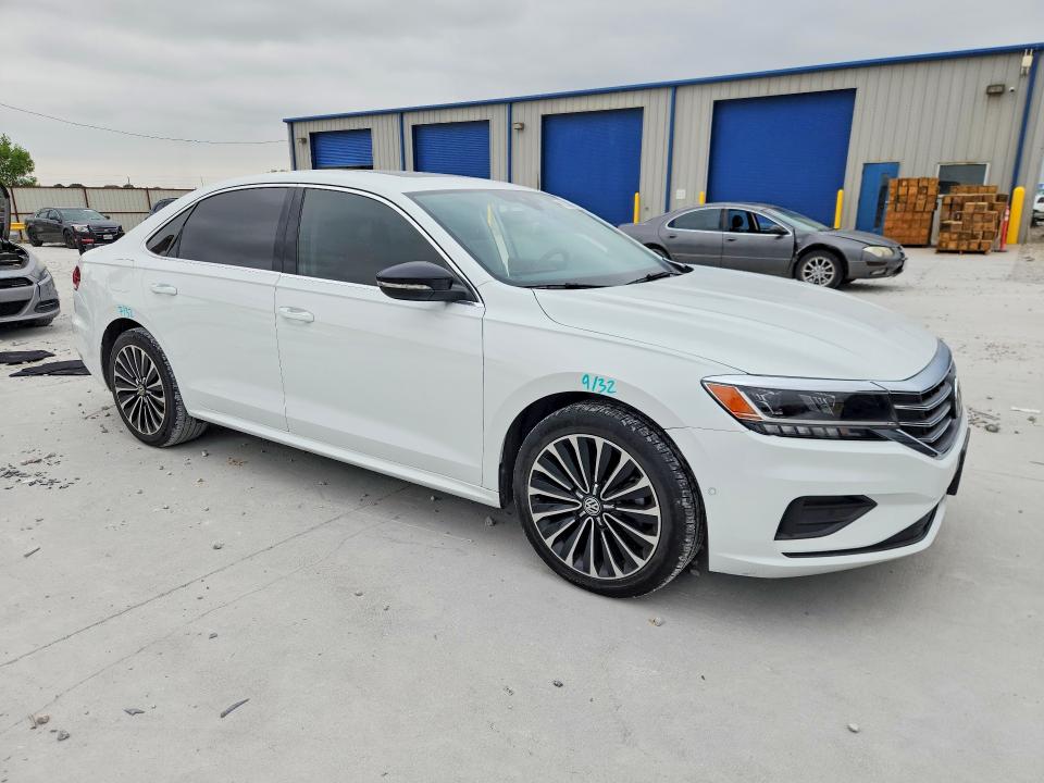 Продажа на аукционе авто 2022 Volkswagen Passat, vin: 1VWBA7A33NC006787, номер лота: 62240416