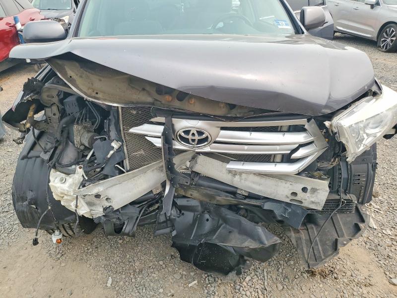 2011 Toyota Highlander მანქანა იყიდება აუქციონზე, vin: 5TDBK3EH5BS056633, აუქციონის ნომერი: 61568096