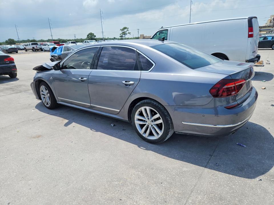 62356756 :رقم المزاد ، 1VWCA7A36JC015062 vin ، 2018 Volkswagen Passat مزاد بيع