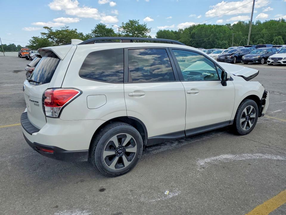 Продажа на аукционе авто 2017 Subaru Forester, vin: JF2SJAGC1HH516846, номер лота: 62814636