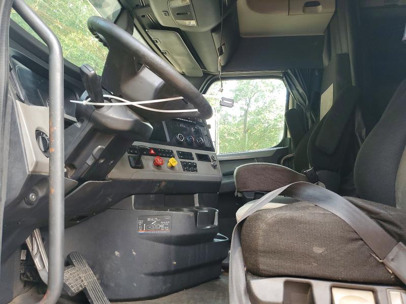 Продажа на аукционе авто 2018 Freightliner Cascadia 126, vin: 3AKJHHDR5JSJR0332, номер лота: 60575056