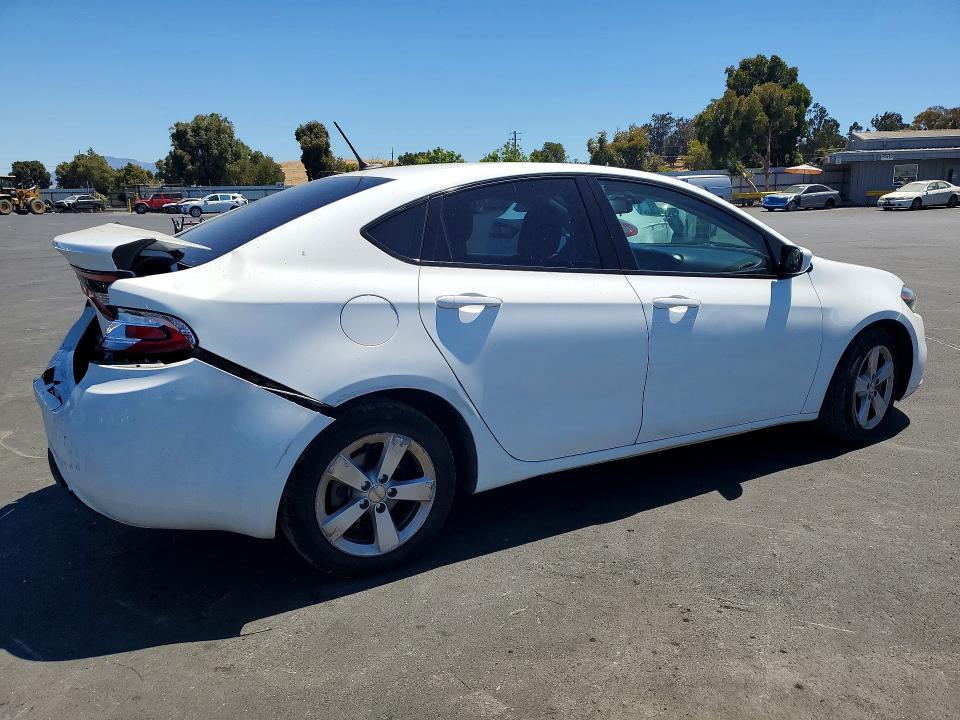 2015 Dodge Dart მანქანა იყიდება აუქციონზე, vin: 1C3CDFBB1FD211622, აუქციონის ნომერი: 62567226