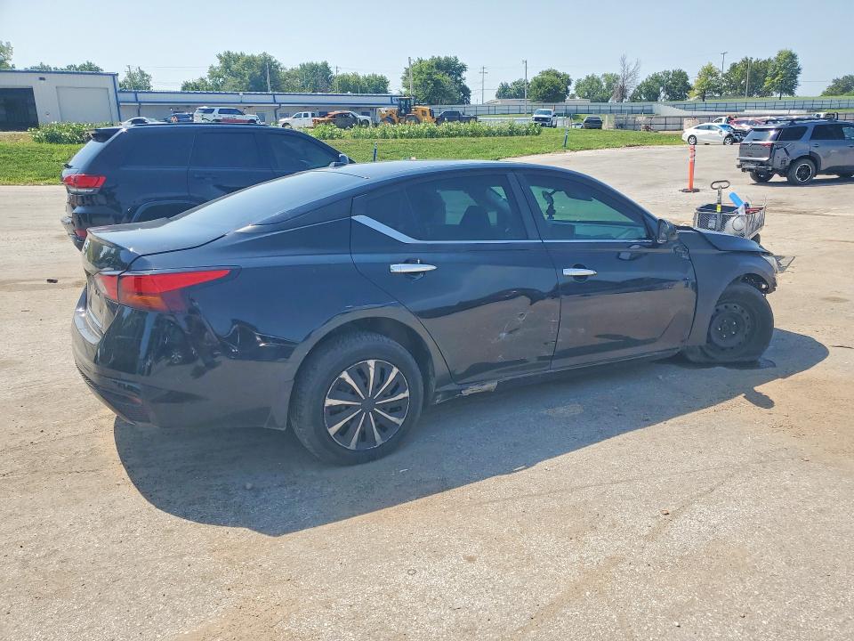 62350646 :رقم المزاد ، 1N4BL4BV3LC131058 vin ، 2020 Nissan Altima مزاد بيع