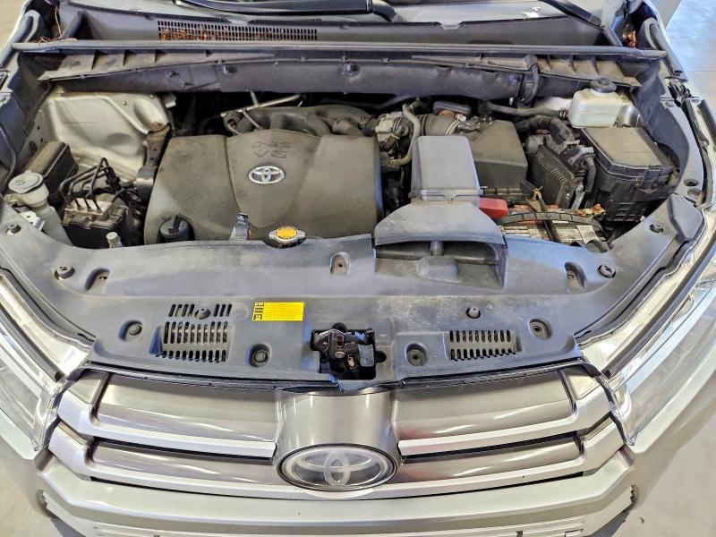 Продаж на аукціоні авто 2017 Toyota Highlander, vin: 5TDBZRFH7HS379670, номер лоту: 62028316
