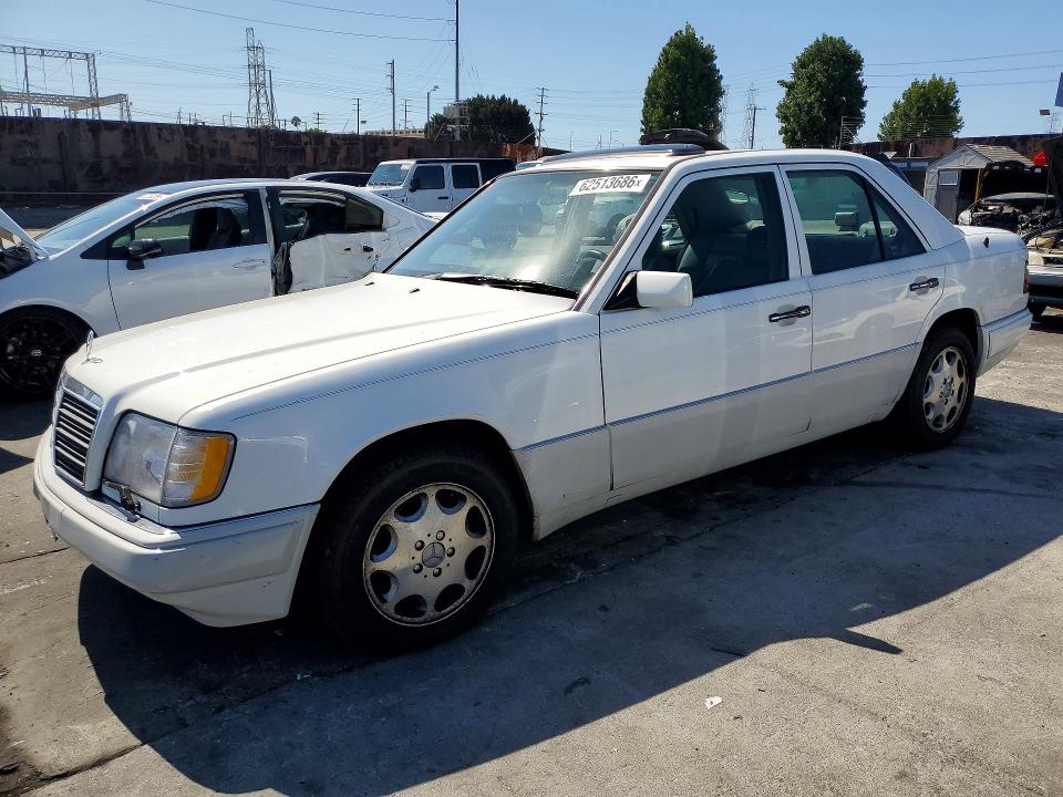 1995 Mercedes-benz E მანქანა იყიდება აუქციონზე, vin: WDBEA32EXSC271970, აუქციონის ნომერი: 62513686