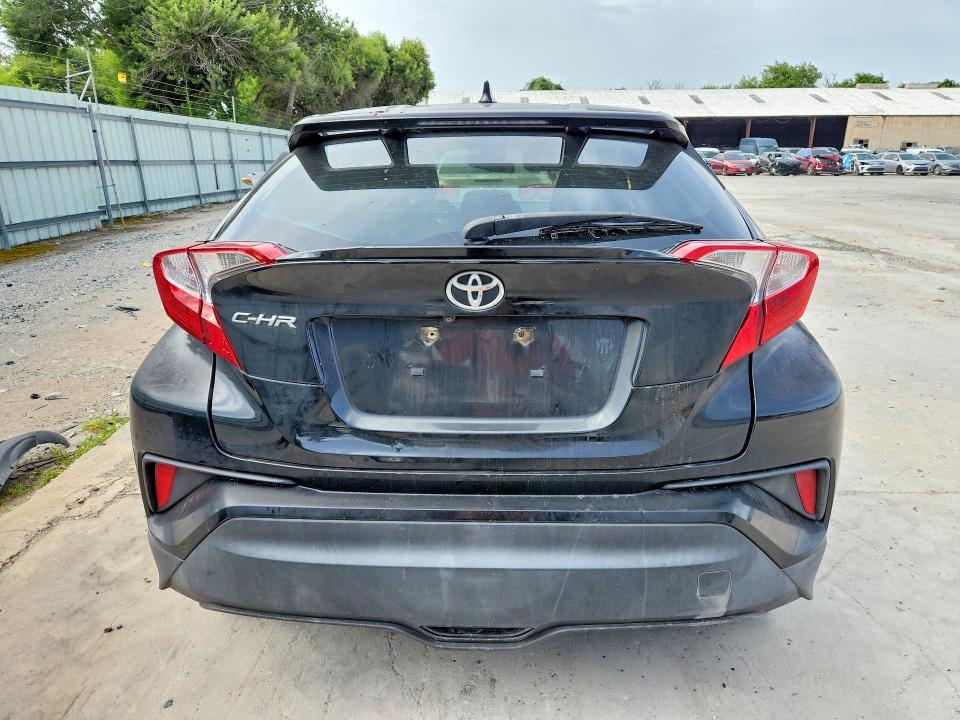 61123396 :رقم المزاد ، JTNKHMBX9J1007281 vin ، 2018 Toyota C-hr مزاد بيع