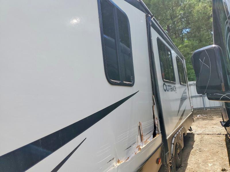 63039686 :رقم المزاد ، 4YDT29929MB450723 vin ، 2021 Keystone Outback مزاد بيع