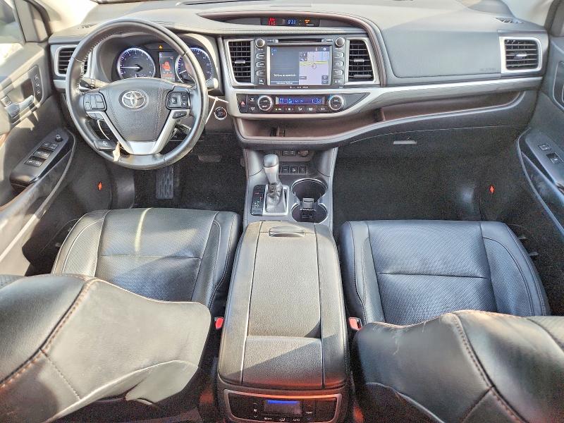 Продаж на аукціоні авто 2018 Toyota Highlander, vin: 5TDDZRFH6JS865742, номер лоту: 61999436