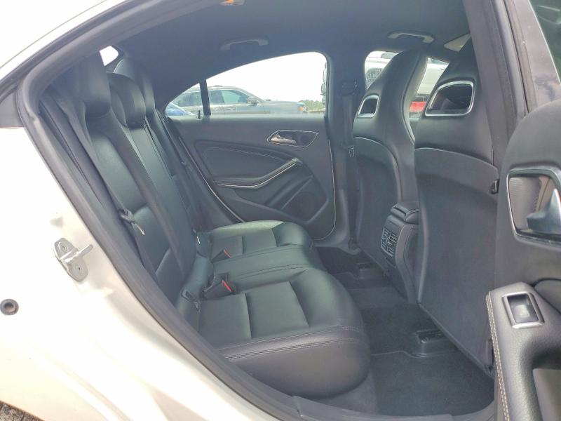 2014 Mercedes-benz Cla მანქანა იყიდება აუქციონზე, vin: WDDSJ4EB8EN048594, აუქციონის ნომერი: 61138996