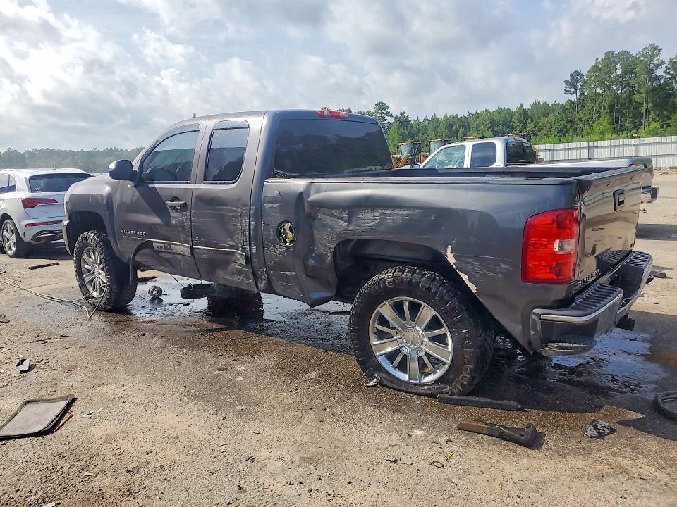 61484826 :رقم المزاد ، 1GCRCSE03BZ362552 vin ، 2011 Chevrolet Silverado مزاد بيع