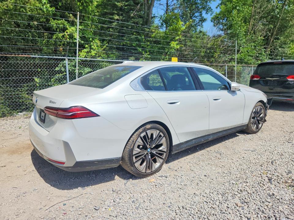 59653716 :رقم المزاد ، WBA53FJ00RCS32167 vin ، 2024 Bmw 530 مزاد بيع