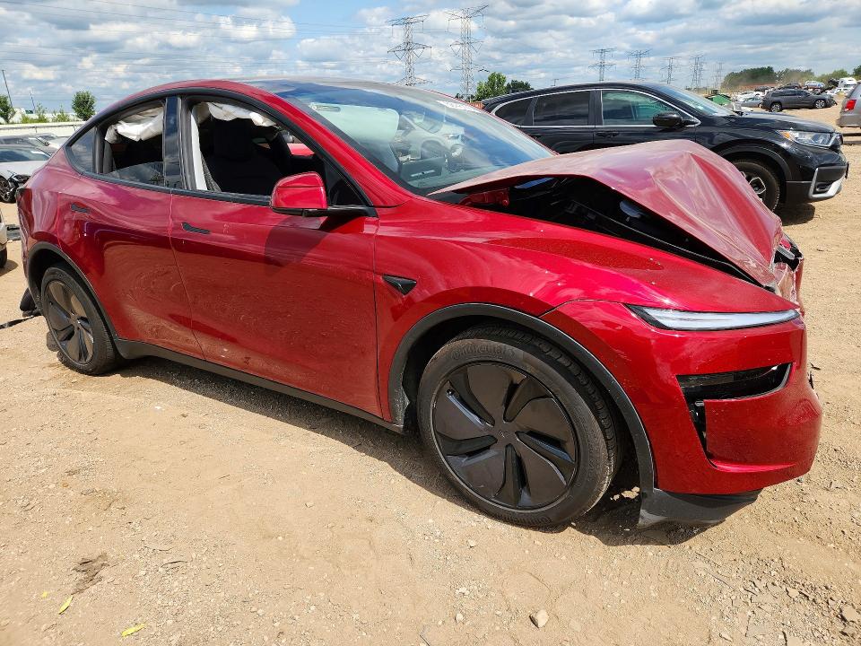 62443196 :رقم المزاد ، 7SAYGDEE1TF322813 vin ، 2026 Tesla Model Y مزاد بيع