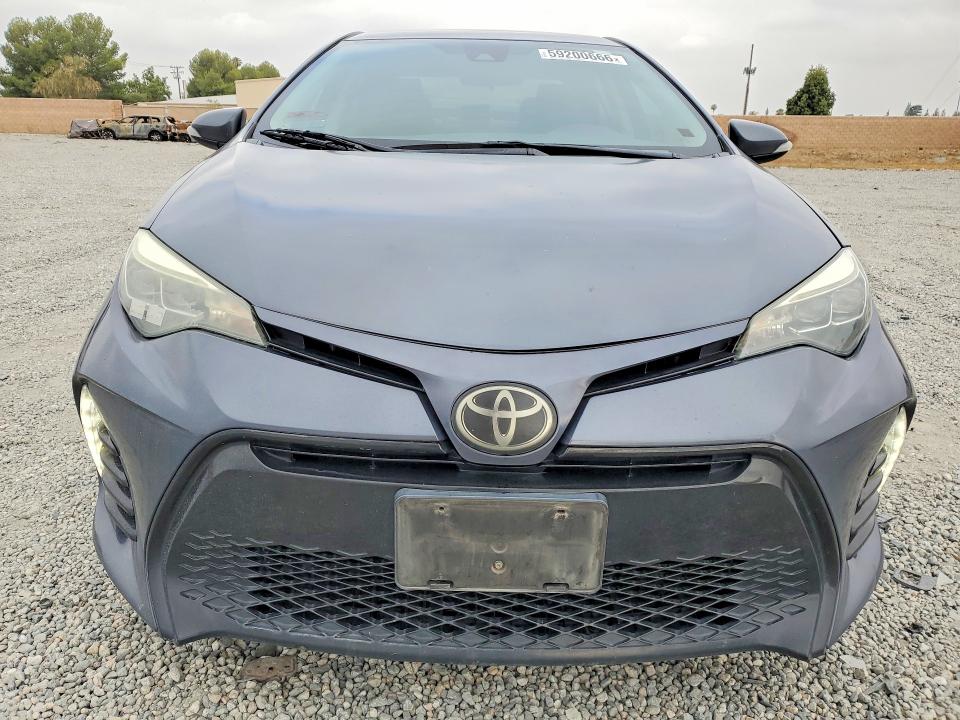 59200666 :رقم المزاد ، 5YFBURHE4JP782215 vin ، 2018 Toyota Corolla مزاد بيع