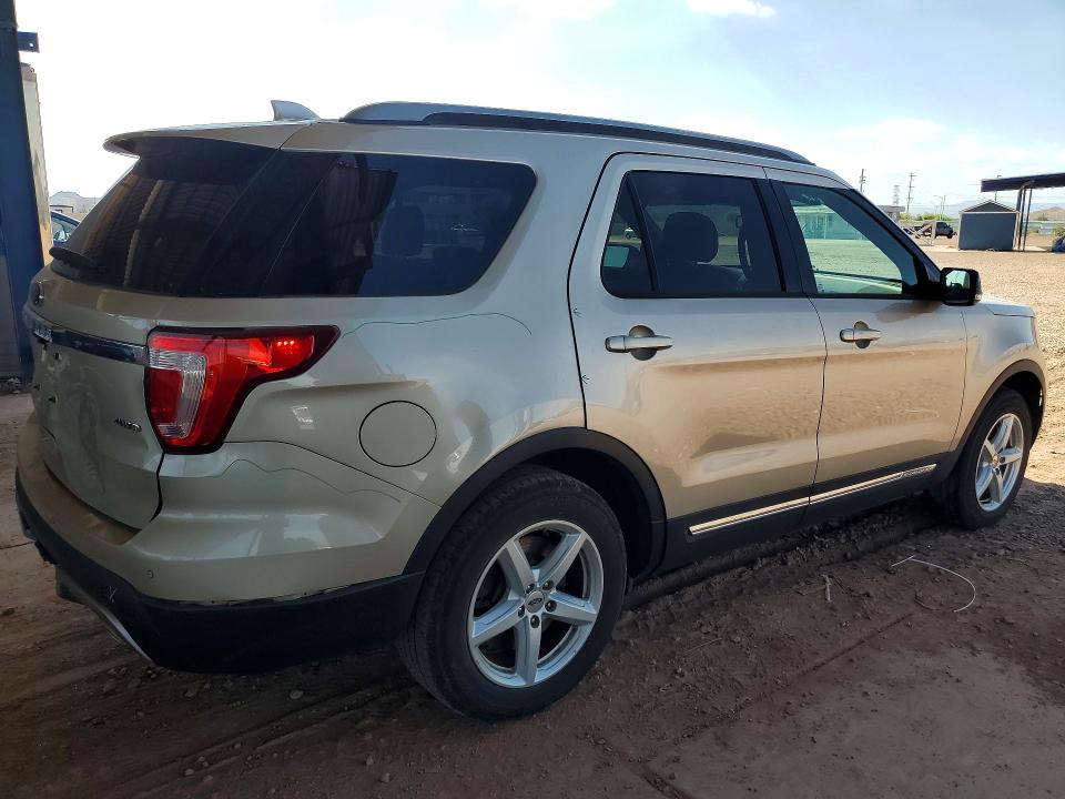 62520376 :رقم المزاد ، 1FM5K8D87HGC47982 vin ، 2017 Ford Explor Xlt مزاد بيع
