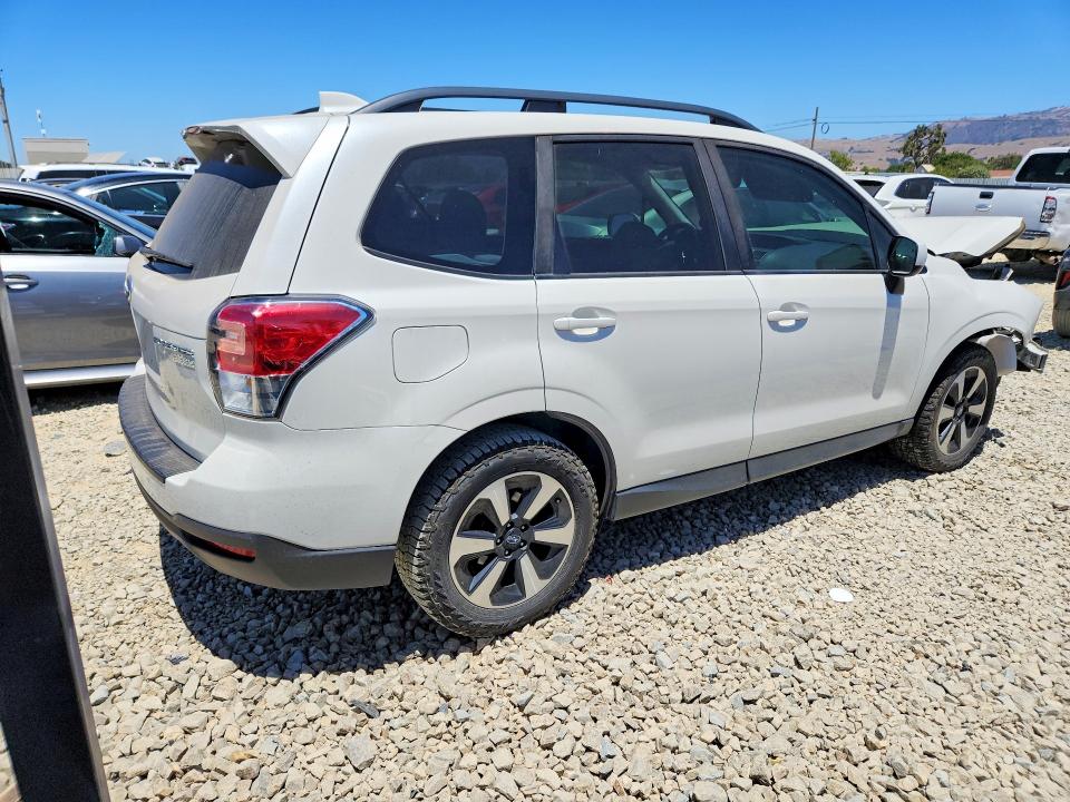 Продаж на аукціоні авто 2017 Subaru Forester, vin: JF2SJAEC0HH444394, номер лоту: 60501266