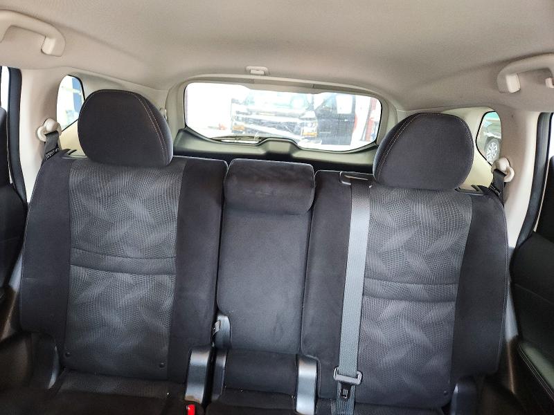 61570886 :رقم المزاد ، 5N1AT2MK0FC814803 vin ، 2015 Nissan Rogue مزاد بيع