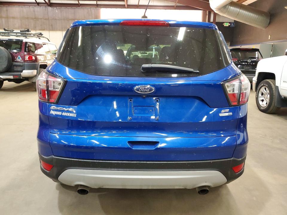 2017 Ford Escape მანქანა იყიდება აუქციონზე, vin: 1FMCU9GD4HUC83775, აუქციონის ნომერი: 61469176