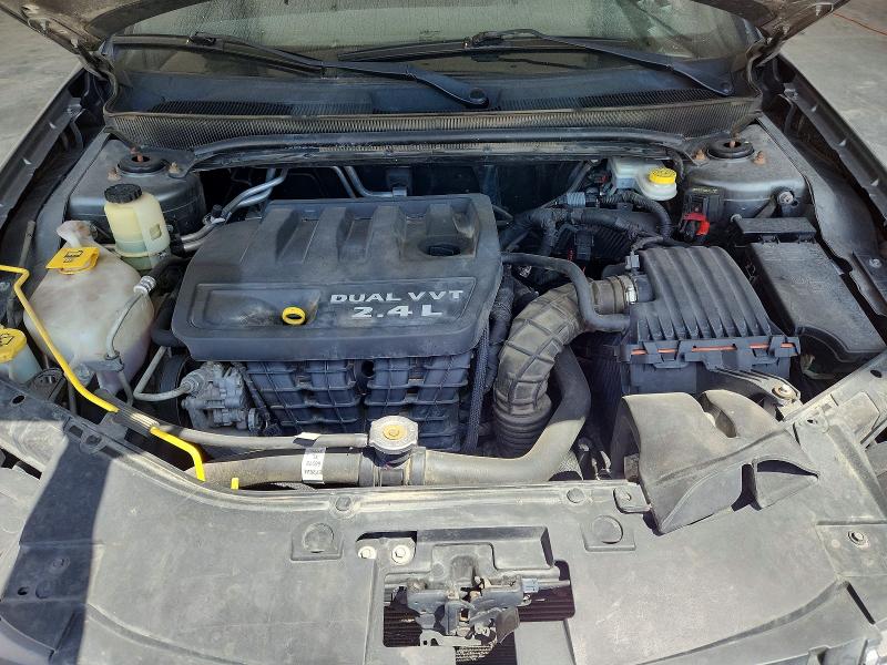60716566 :رقم المزاد ، 1C3CCBBB1DN593816 vin ، 2013 Chrysler 200 مزاد بيع