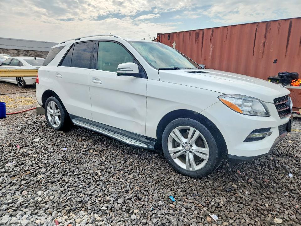 61633296 :رقم المزاد ، 4JGDA5JB8FA521039 vin ، 2015 Mercedes-benz Ml مزاد بيع