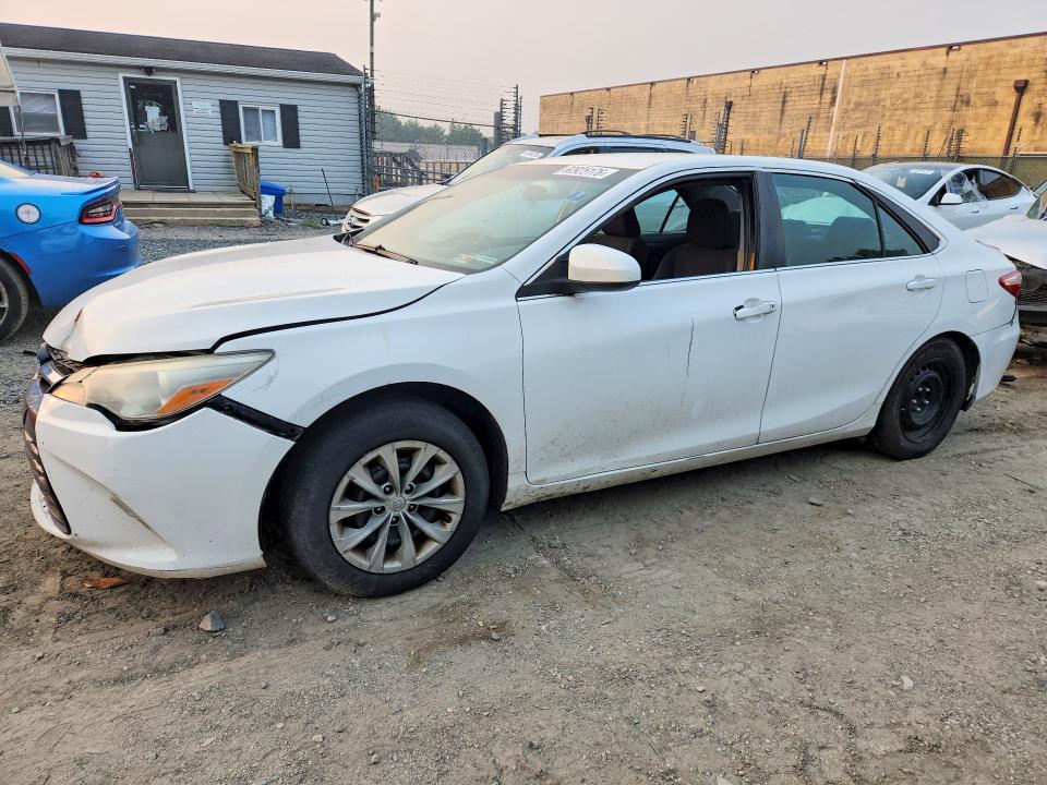 2015 Toyota Camry მანქანა იყიდება აუქციონზე, vin: 4T1BF1FKXFU494306, აუქციონის ნომერი: 60925176