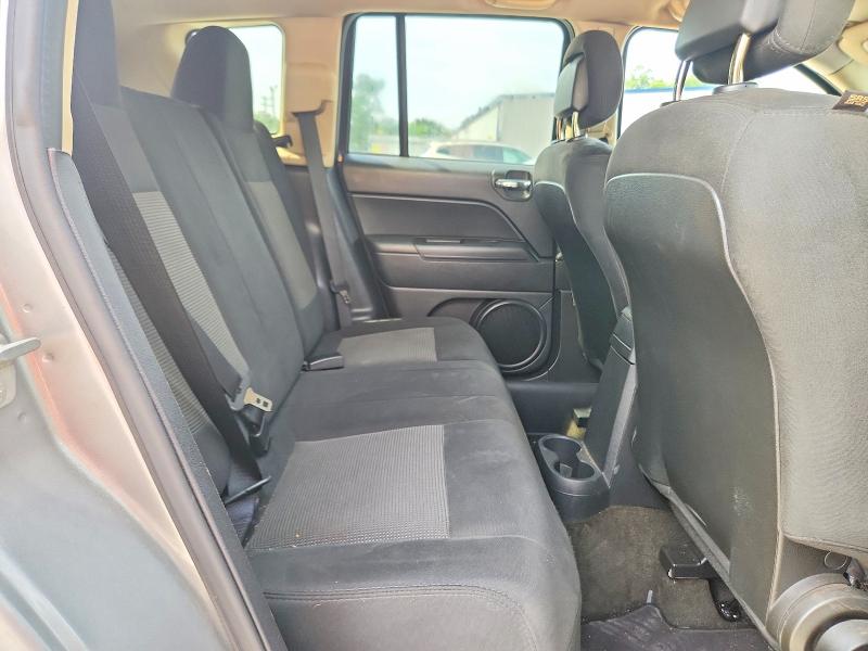 61630076 :رقم المزاد ، 1C4NJDBB3FD416621 vin ، 2015 Jeep Compass مزاد بيع