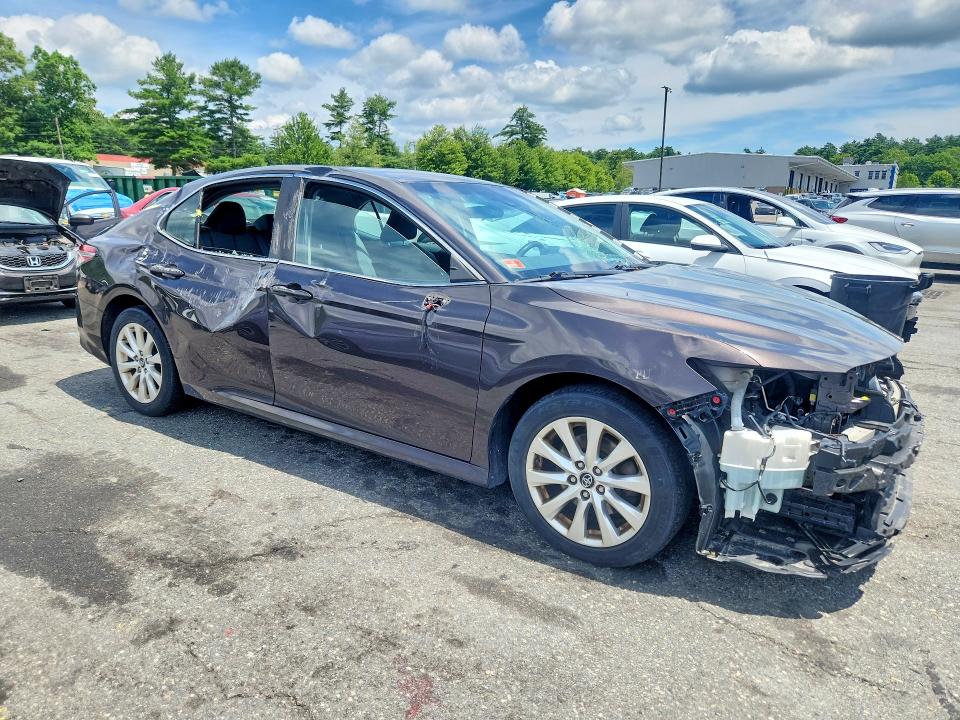 Продаж на аукціоні авто 2018 Toyota Camry, vin: 4T1B11HK8JU501709, номер лоту: 60260616