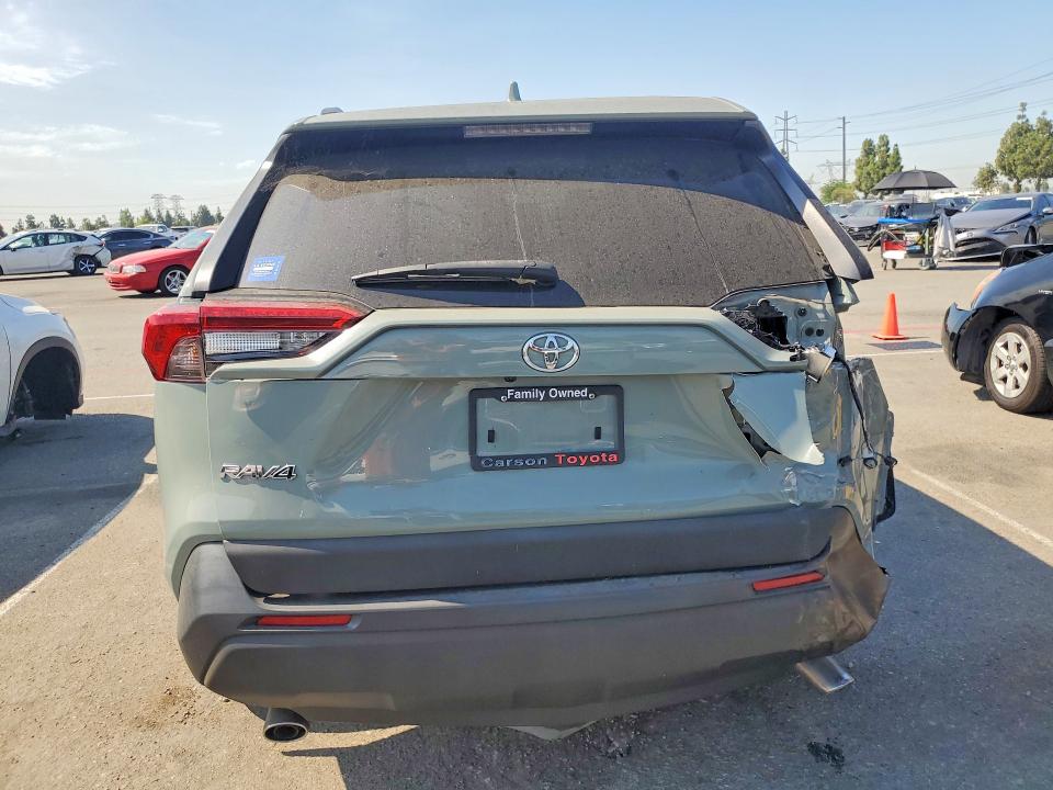 61233856 :رقم المزاد ، 2T3W1RFVXMW115303 vin ، 2021 Toyota Rav4 مزاد بيع