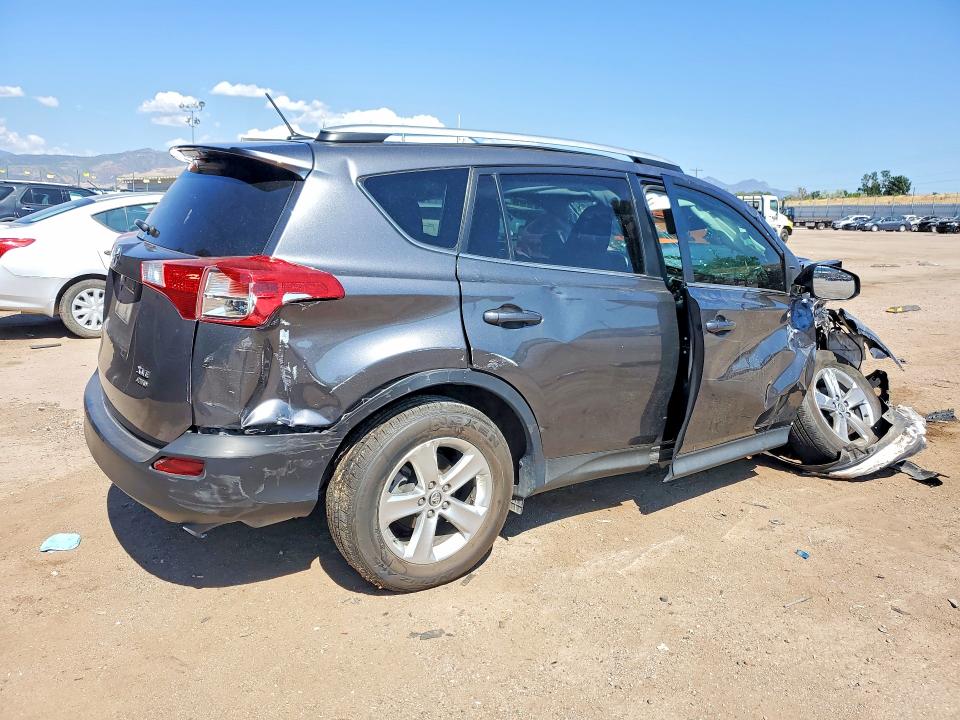 Продаж на аукціоні авто 2015 Toyota Rav4, vin: 2T3RFREV0FW395686, номер лоту: 61580696