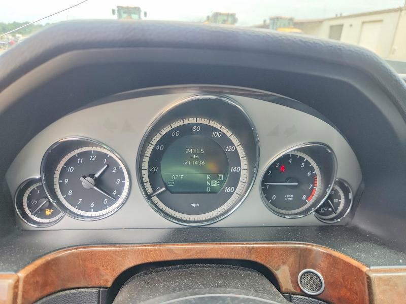 62488246 :رقم المزاد ، WDDHF8HB7AA256675 vin ، 2010 Mercedes-benz E مزاد بيع