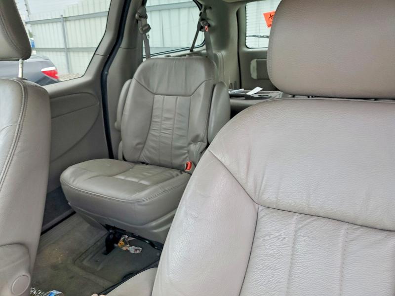 Продажа на аукционе авто 2002 Chrysler Town & Country, vin: 2C4GP54L22R586821, номер лота: 59808046