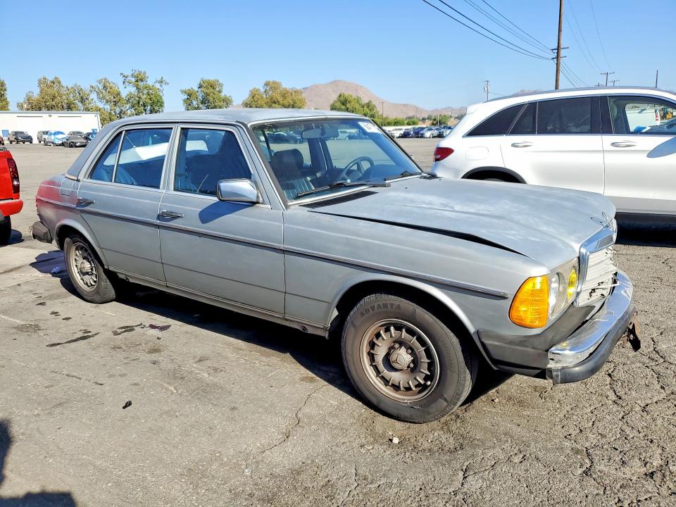 1984 Mercedes-benz 300 მანქანა იყიდება აუქციონზე, vin: WDBAB33A3EA019758, აუქციონის ნომერი: 60471116