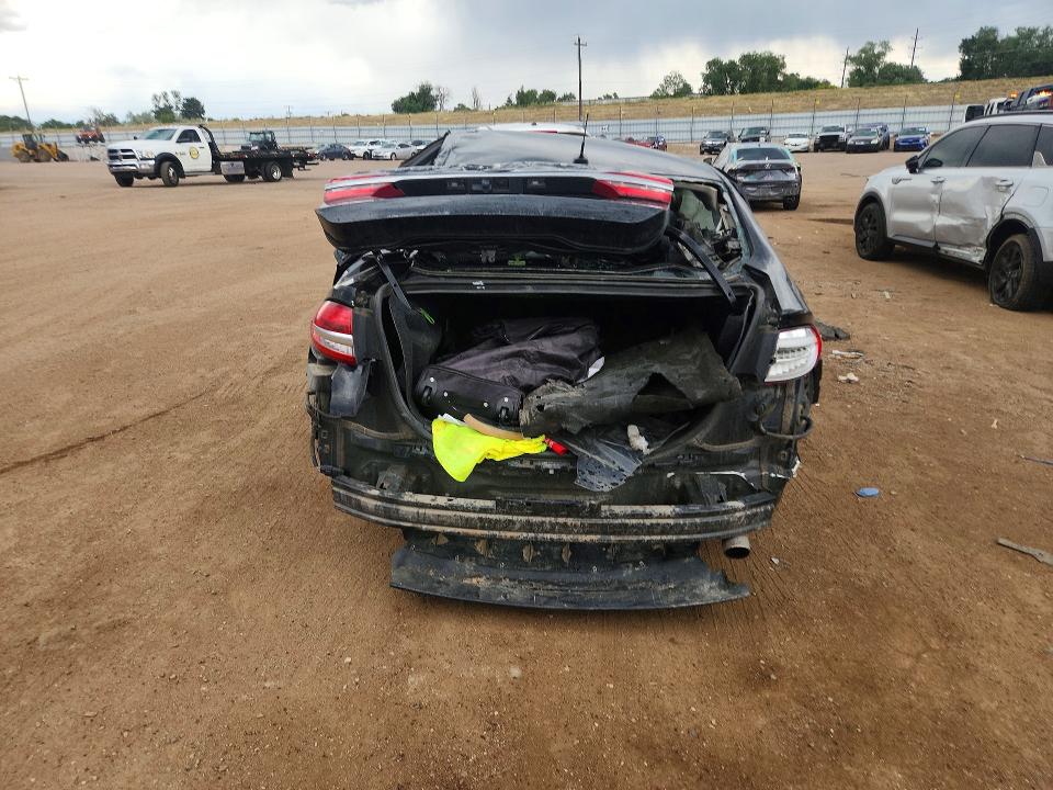 60685356 :رقم المزاد ، 3FA6P0LUXJR173777 vin ، 2018 Ford Fusion مزاد بيع