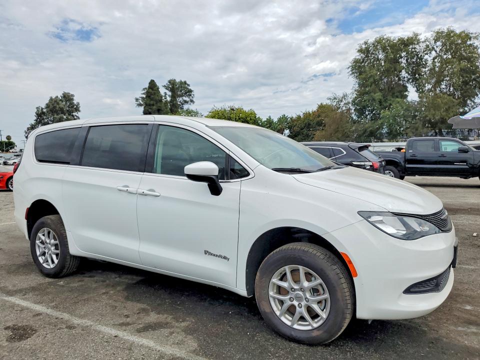 Продажа на аукционе авто 2023 Chrysler Voyager, vin: 2C4RC1CG2PR617218, номер лота: 60871626