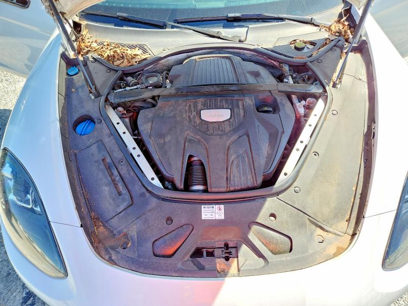 61388356 :رقم المزاد ، WP0AA2A74JL121042 vin ، 2018 Porsche Panamera مزاد بيع