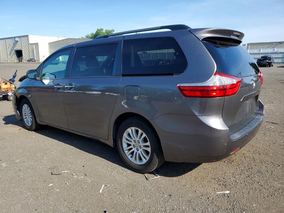 Продаж на аукціоні авто 2017 Toyota Sienna, vin: 5TDYZ3DC5HS813678, номер лоту: 61111476