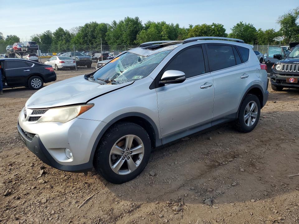 61089436 :رقم المزاد ، 2T3RFREV2FW345100 vin ، 2015 Toyota Rav4 مزاد بيع