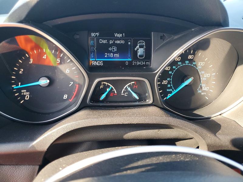 61640986 :رقم المزاد ، 1FMCU0J9XFUA46771 vin ، 2015 Ford Escape مزاد بيع