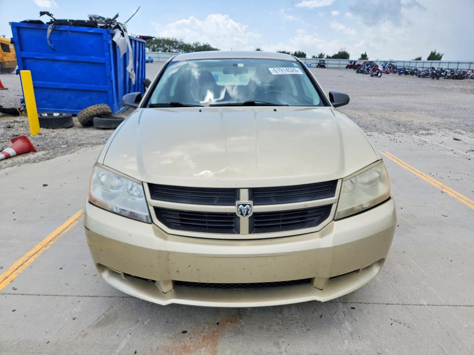 61914526 :رقم المزاد ، 1B3CC4FB1AN174069 vin ، 2010 Dodge Avenger مزاد بيع