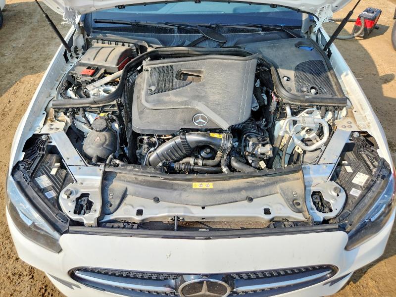 61610686 :رقم المزاد ، W1KZF8EB8NB071589 vin ، 2022 Mercedes-benz E مزاد بيع
