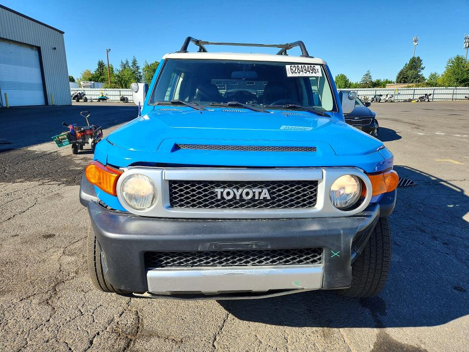 2007 Toyota Fj Cruiser მანქანა იყიდება აუქციონზე, vin: JTEBU11F570017162, აუქციონის ნომერი: 62849496
