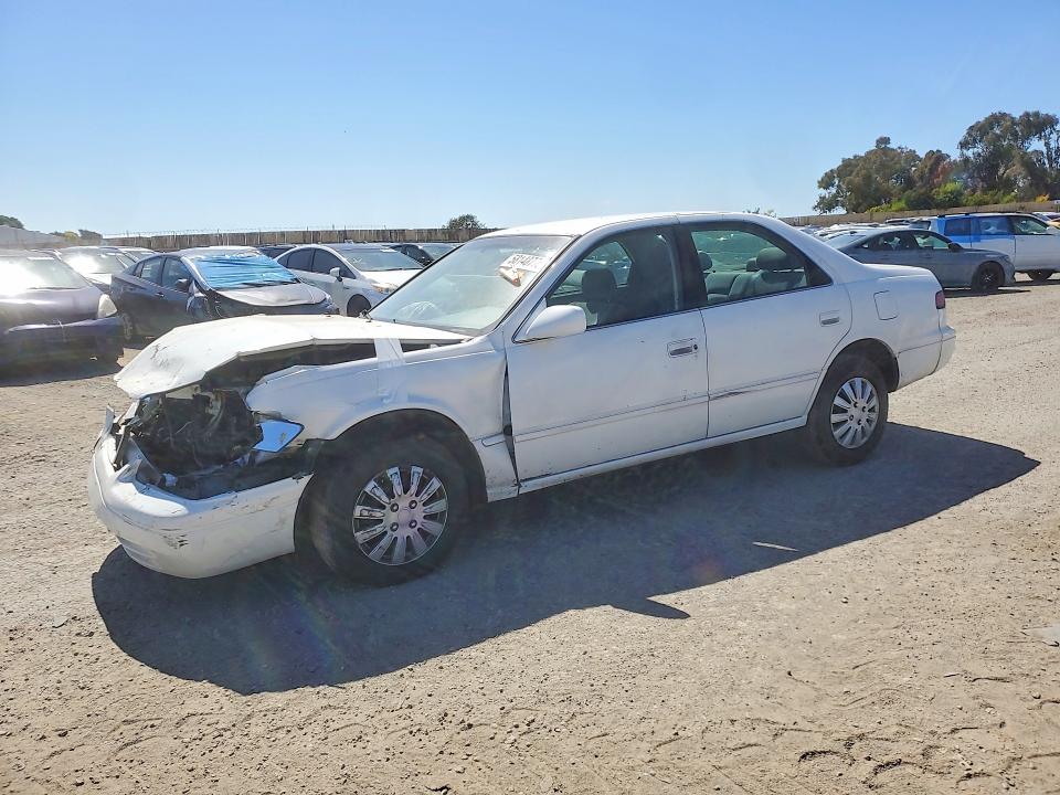 58148776 :رقم المزاد ، JT2BG22K7X0289606 vin ، 1999 Toyota Camry مزاد بيع