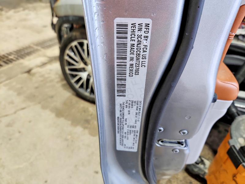 60176756 :رقم المزاد ، 3C4NJDCB5NT237603 vin ، 2022 Jeep Compass مزاد بيع