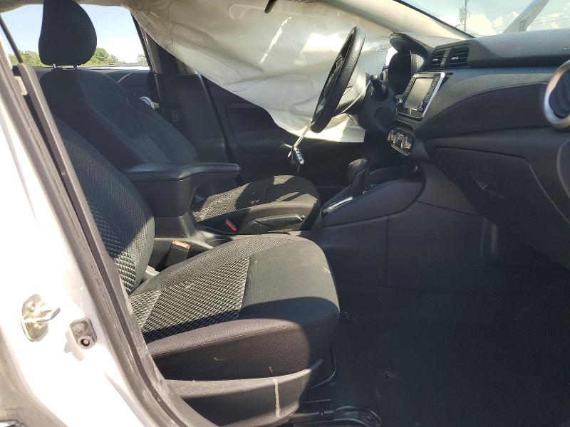 60137956 :رقم المزاد ، 3N1CN8DV1LL802523 vin ، 2020 Nissan Versa مزاد بيع