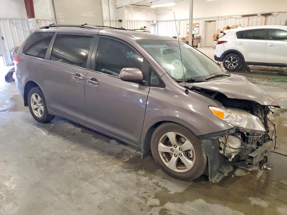 Продажа на аукционе авто 2013 Toyota Sienna, vin: 5TDKK3DC5DS369951, номер лота: 63009726