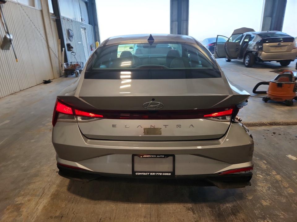 Продажа на аукционе авто 2021 Hyundai Elantra, vin: 5NPLL4AGXMH038268, номер лота: 61719566