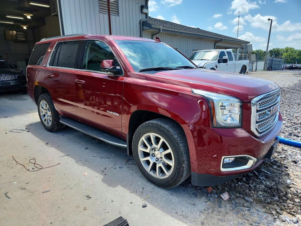 85631205 :رقم المزاد ، 1GKS2BKC8HR340868 vin ، 2017 Gmc Yukon مزاد بيع