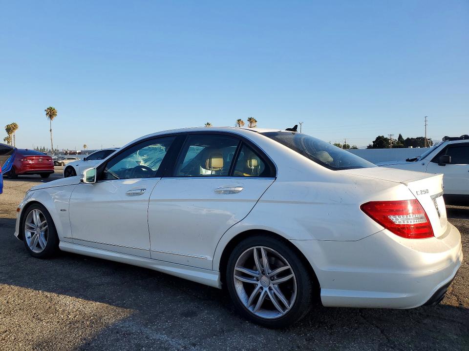 60470486 :رقم المزاد ، WDDGF4HB0CR222747 vin ، 2012 Mercedes-benz C مزاد بيع