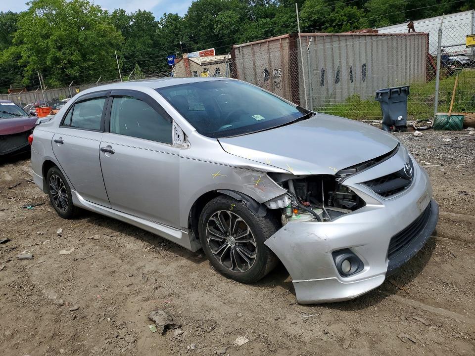 61856696 :رقم المزاد ، 2T1BU4EE6BC635077 vin ، 2011 Toyota Corolla مزاد بيع