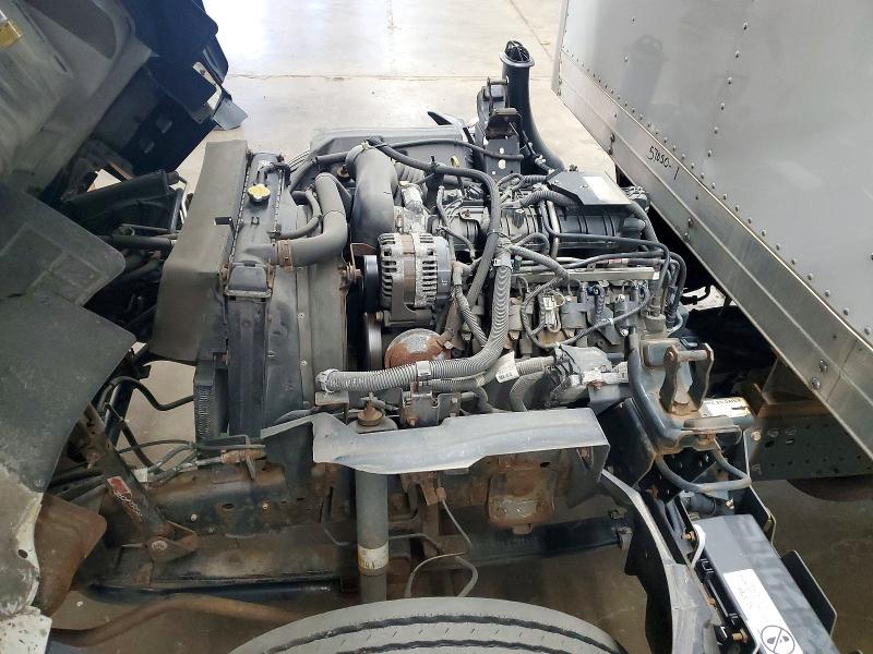 58302206 :رقم المزاد ، 54DC4W1B4FS802886 vin ، 2015 Isuzu Npr Hd مزاد بيع