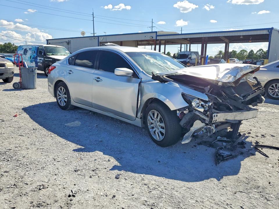 62440316 :رقم المزاد ، 1N4AL3AP9HN332015 vin ، 2017 Nissan Altima مزاد بيع